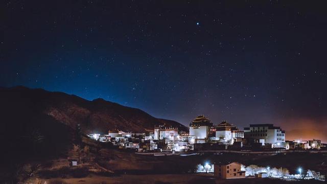 香格里拉的佛教圣地小布达拉宫——噶丹&middot;松赞林寺