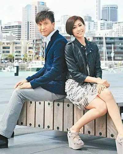 港媒曝黄心颖一哭二闹求复合，马国明被软化随时赴美会女友
