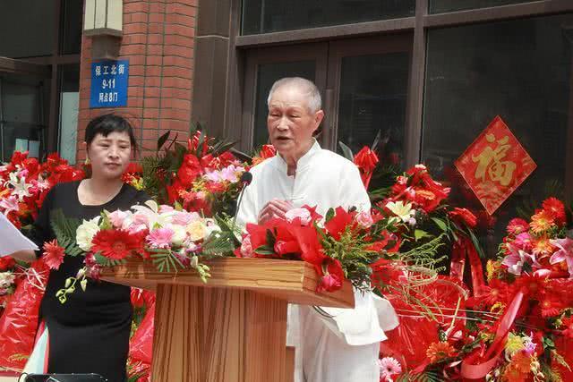卫生医学研究院博士张德全,长孙张崇祥三代人潜心钻研中医理论数十