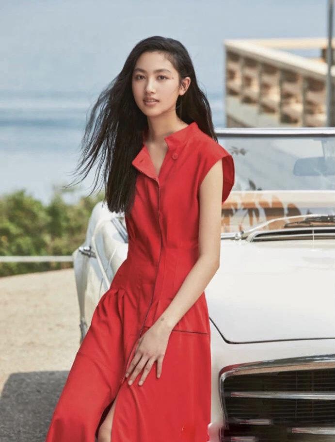 娱乐圈性感星二代粉墨登场，新生代女神到底花落谁家？