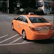 无接触交通事故，没碰到也要赔钱？交警：看情况