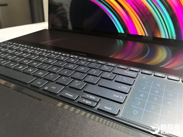华硕发布灵耀X2 Pro：双4K屏、最高八核i9-9980HK
