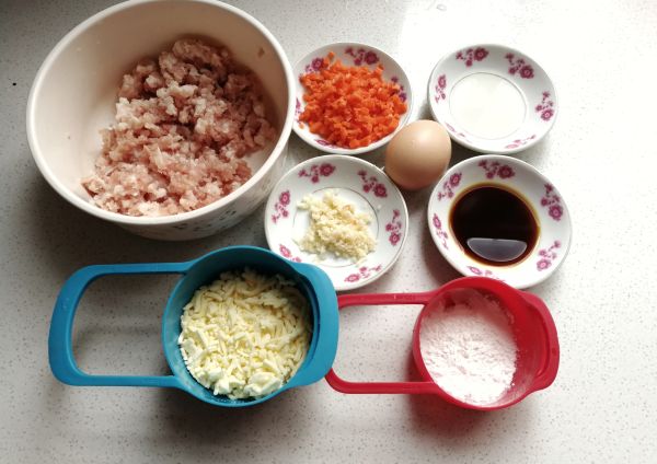 教你制作美味的芝士夹心肉丸子，香而不腻，一家人都说太好吃了