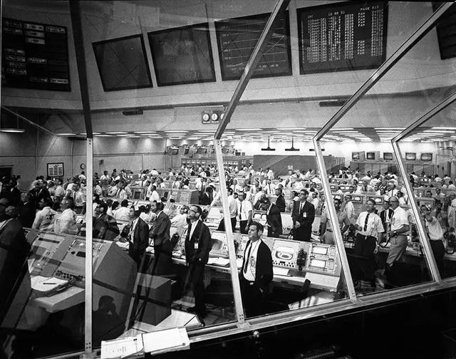 人类为什么不再登月了？