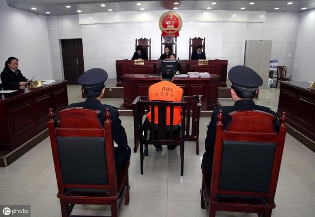 强奸、强迫3名幼女卖淫 罪犯何龙今日被执行死刑 万博manbetx官网
