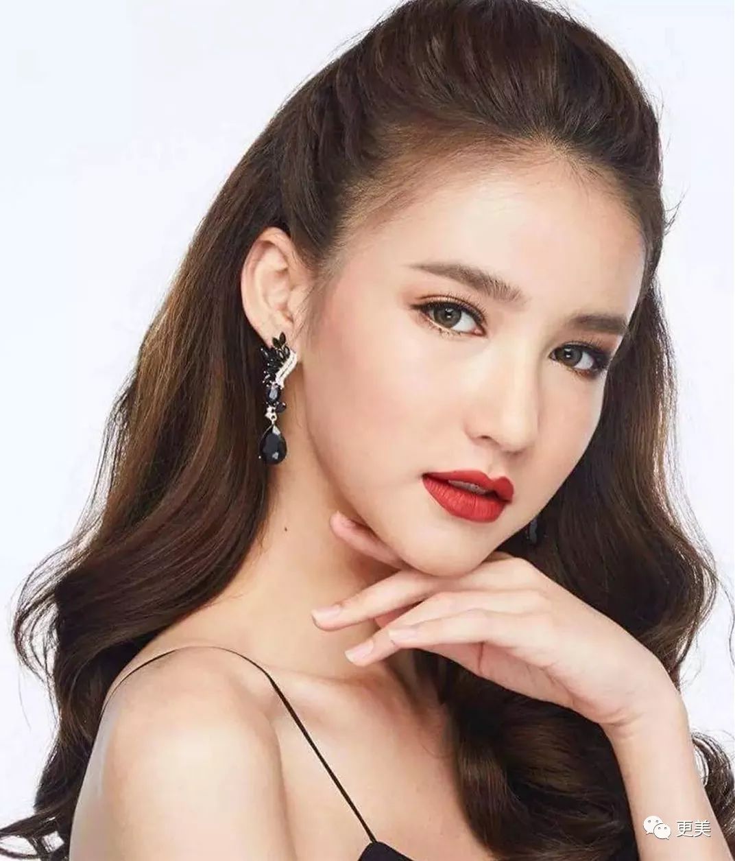 人妖选美冠军美过baby、来中国狂吸金,真不给女人留活路!