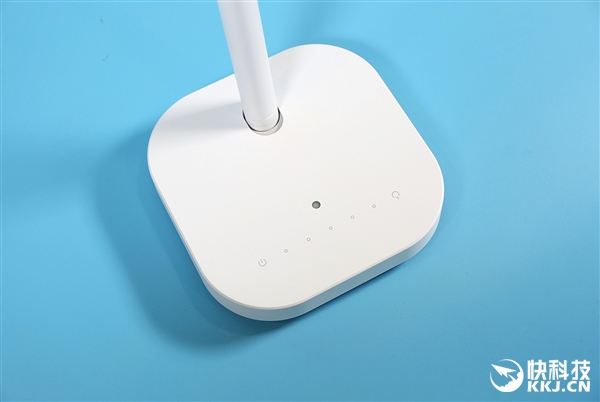 蓝光0级无频闪 米家飞利浦读写台灯图赏