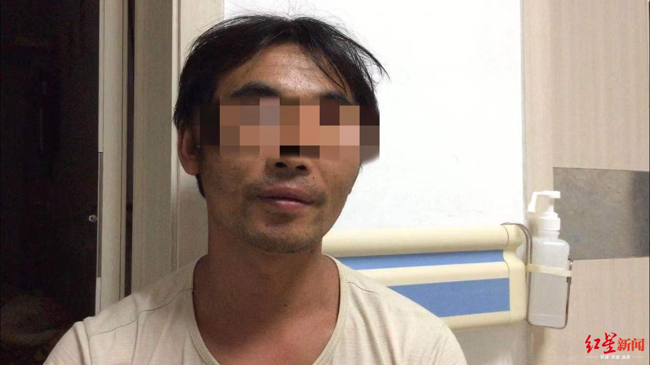 周小会红星新闻记者李文滔摄