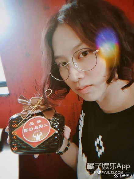 看他追剧，比看剧有意思多了…