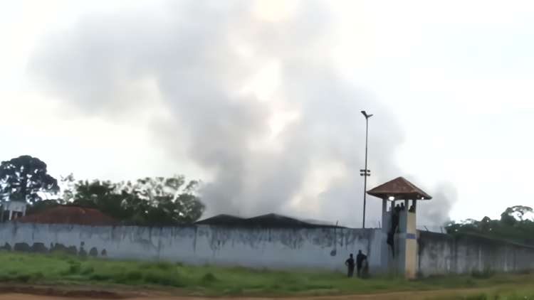 帮派火拼！巴西一监狱发生暴动已致52人死亡