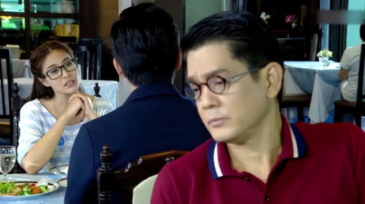 富二代装穷相亲,不料富豪老爸就在隔壁桌,听得