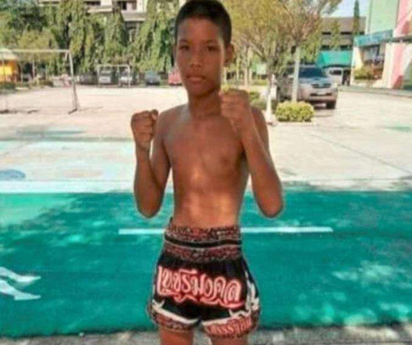 13岁泰拳少年命丧擂台：为了几美元 30万孩子以死相拼