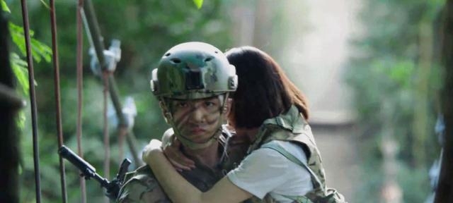 壁咚、摸头杀算啥？赵丽颖新剧竟然开启了仰卧起坐接吻模式！