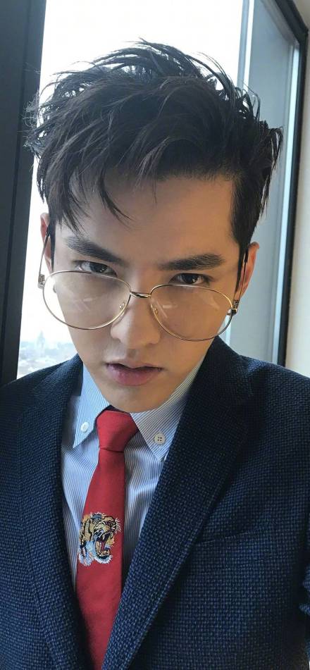 高晓松说自己年轻时长得像吴亦凡？看了照片的网友都不淡定了