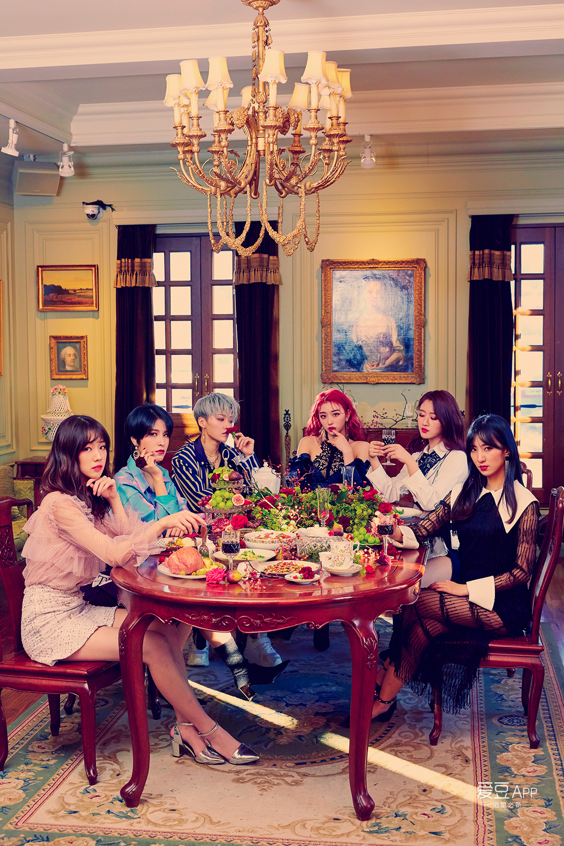 [消息]蜜蜂少女队新专主打《Queen Bee》MV首