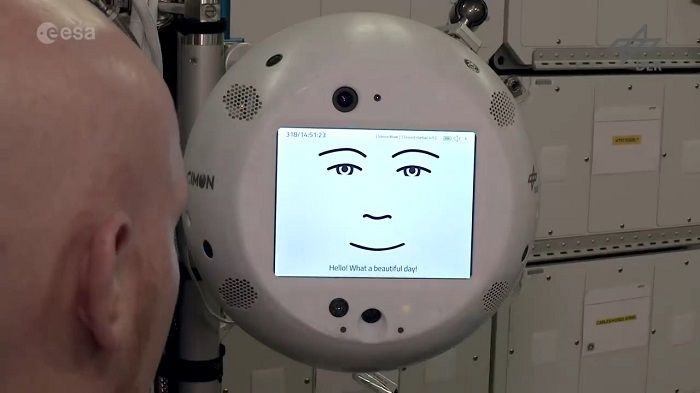 国际空间站迎来新成员 一款名叫Cimon的球形AI机器人