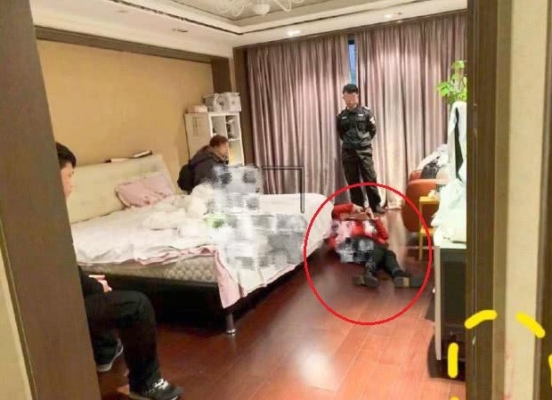 王宝强母亲受到马蓉惊吓，目前仍在ICU，血压和心跳都达到危险值