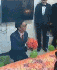 婚礼翻车现场哈哈哈哈哈哈