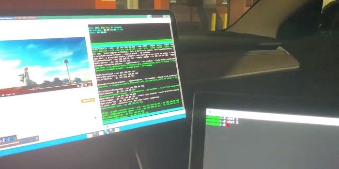 特斯拉车主破解Model 3 演示Ubuntu并播放视频