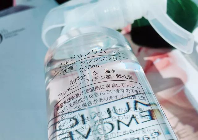 脸上黑头粉刺太多?千万别手贱去挤,用这个,黑