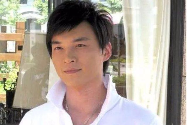 男星与相恋6年女友分手后堕落，多次打架惹事，如今被起诉伤害罪