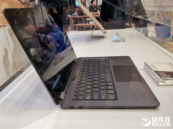 骁龙8cx晶圆、笔记本欣赏：50％电量能用一整天