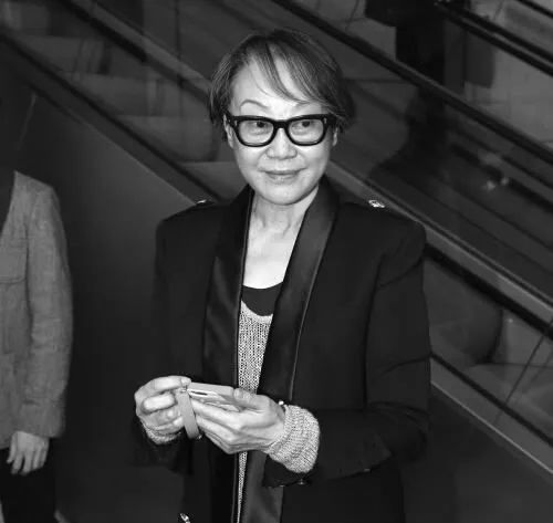 扯白||王菲的30年不变三人组，女人之间最牢固的友谊不就是一起干活一起挣钱么