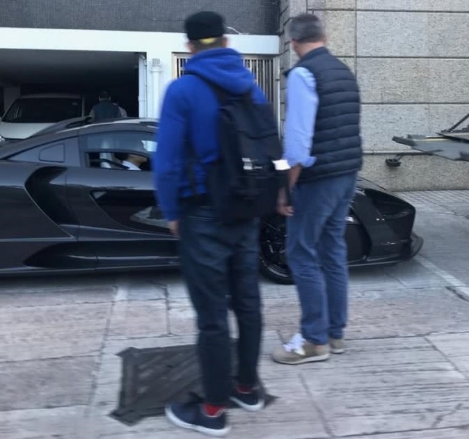 郭富城染黄发提限量豪车，香港媒体：送给妻子方媛的礼物