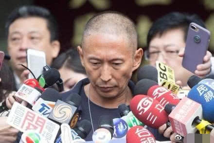 钮承泽被质疑搏同情心，躲过审讯后发声：请大家一起感受爱