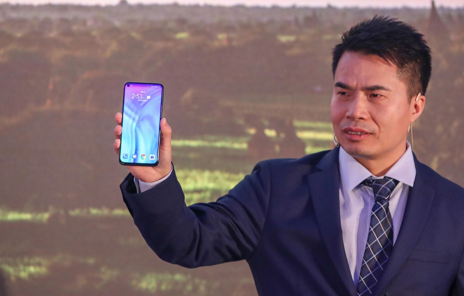 荣耀确认V20旗舰黑科技：4800万像素+屏下摄像头