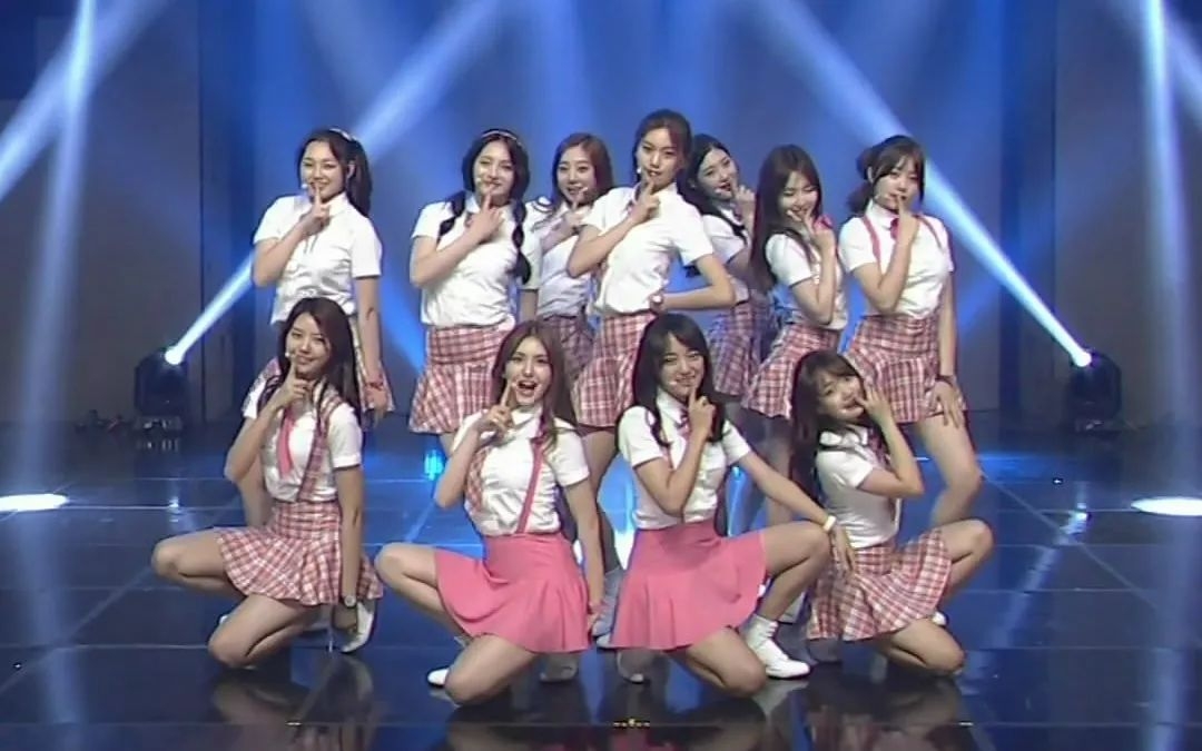 她想被封杀？忘了自己是中国人？还拉踩刘亦菲？