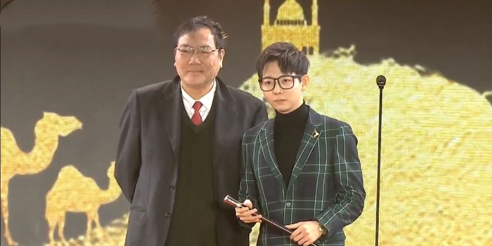 丝路凝聚力盛典现场:马苏久未亮相状态好,刘敏涛造型惊艳完胜!