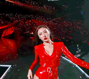 绝美混血颜少女竟因太美遭群攻！然而她从脸到胸到腿都是整出来的…