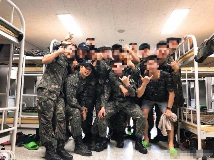 金秀贤入伍近况公开，网友：韩剧不能没有他！