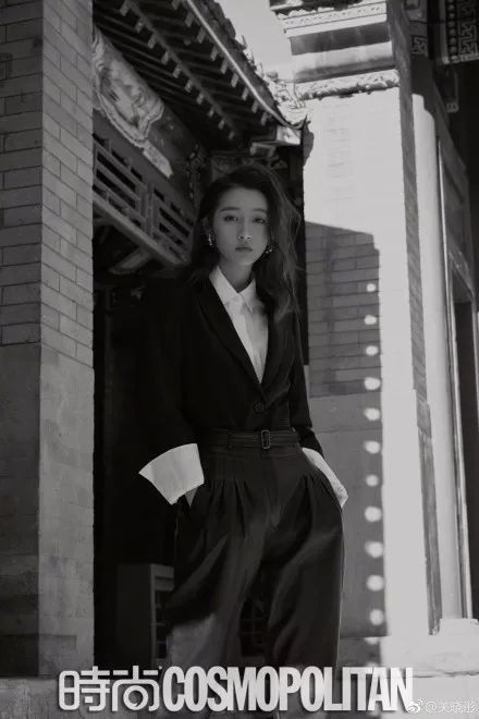 关晓彤北京大妞造型获封“出道最佳”，最新一波小花美照你pick谁