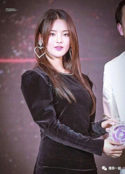 继程潇、孟美岐之后，杨超越也肥成了张惠妹，创造101有毒吗？