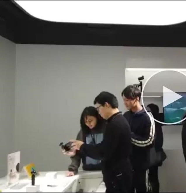 郑爽张恒又被偶遇! 郑爽停工和男友黏一起, 难道张恒也放长假了?