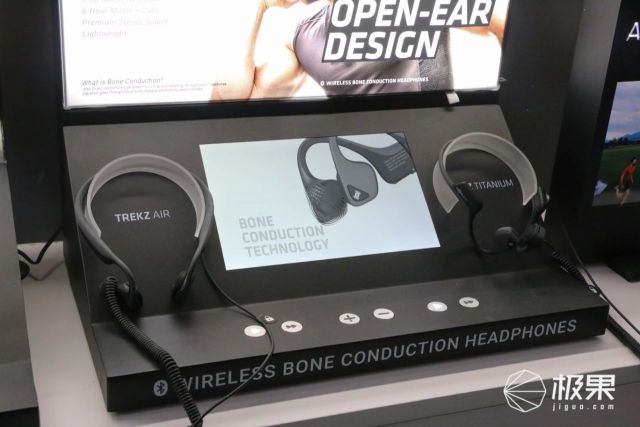 我们“潜入”了一家耳机工厂看了看，他们是怎么干掉Beats的？