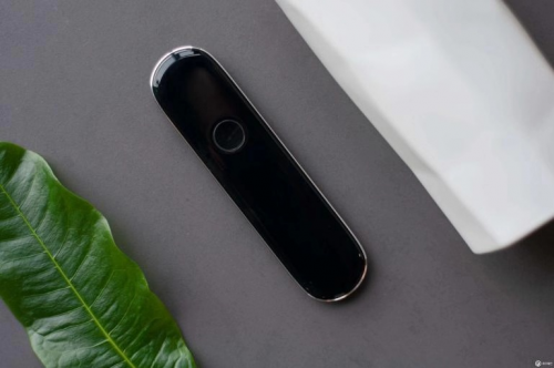 小豹翻译棒录音版上线 1键录音5米拾音