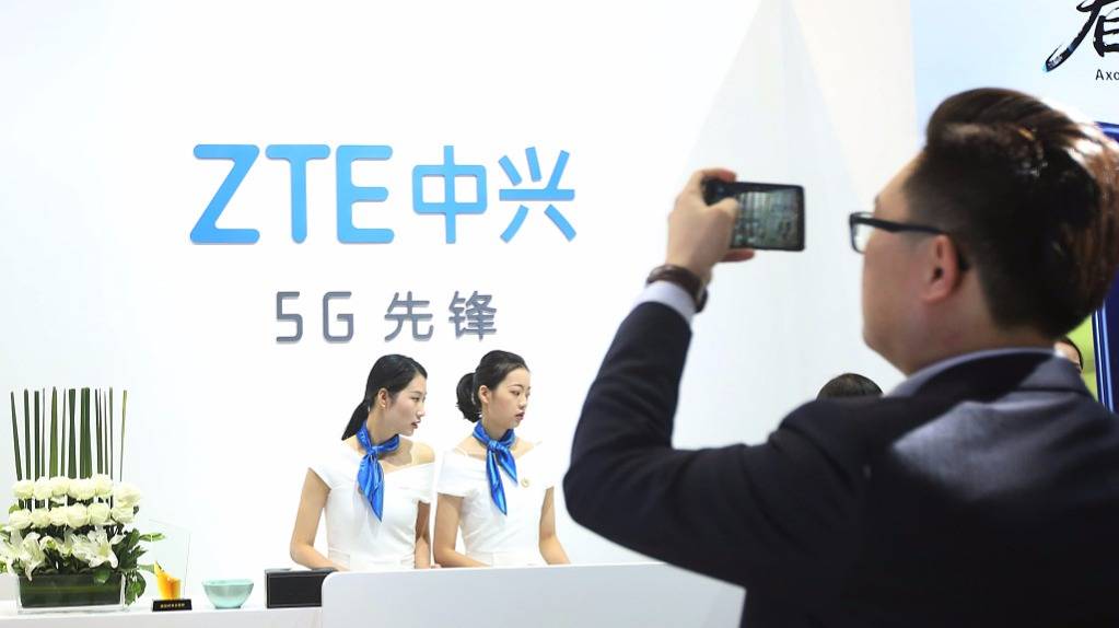 【虎嗅早报】中兴回应被列入“被执行人”名单：正常商业纠纷；柳传志：联想要做百年老店