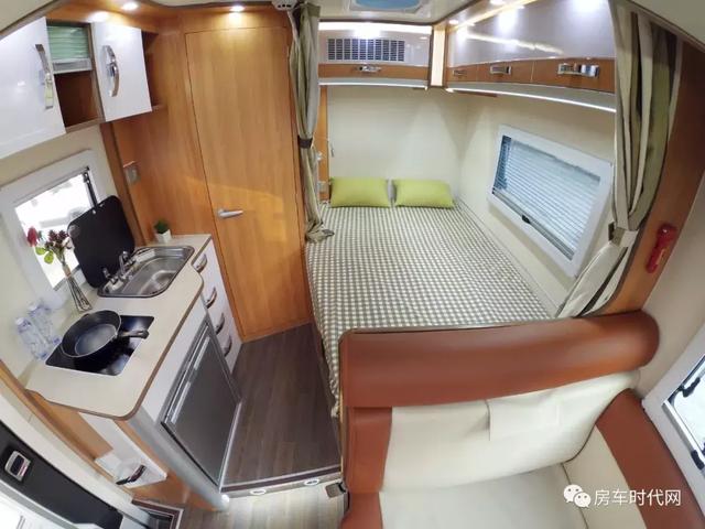 内饰布局曝光 新星奔驰T600风尚款重装上市