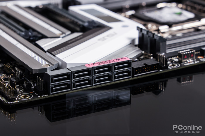 华硕PRIME X299-DELUXE II主板评测：能驾驭18核处理器的大师