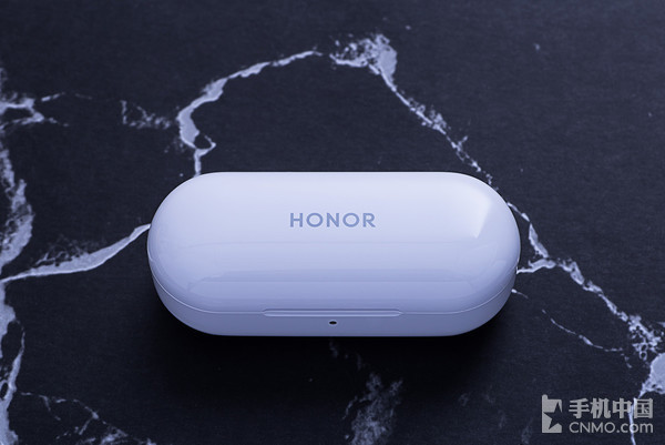 荣耀FlyPods青春版评测 便携设计听感出众