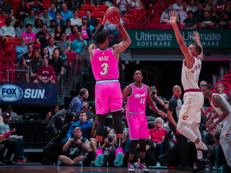 热火主场迎战魔术 关键卡位战谁能笑到最后 直播见证东部排名悬念揭晓