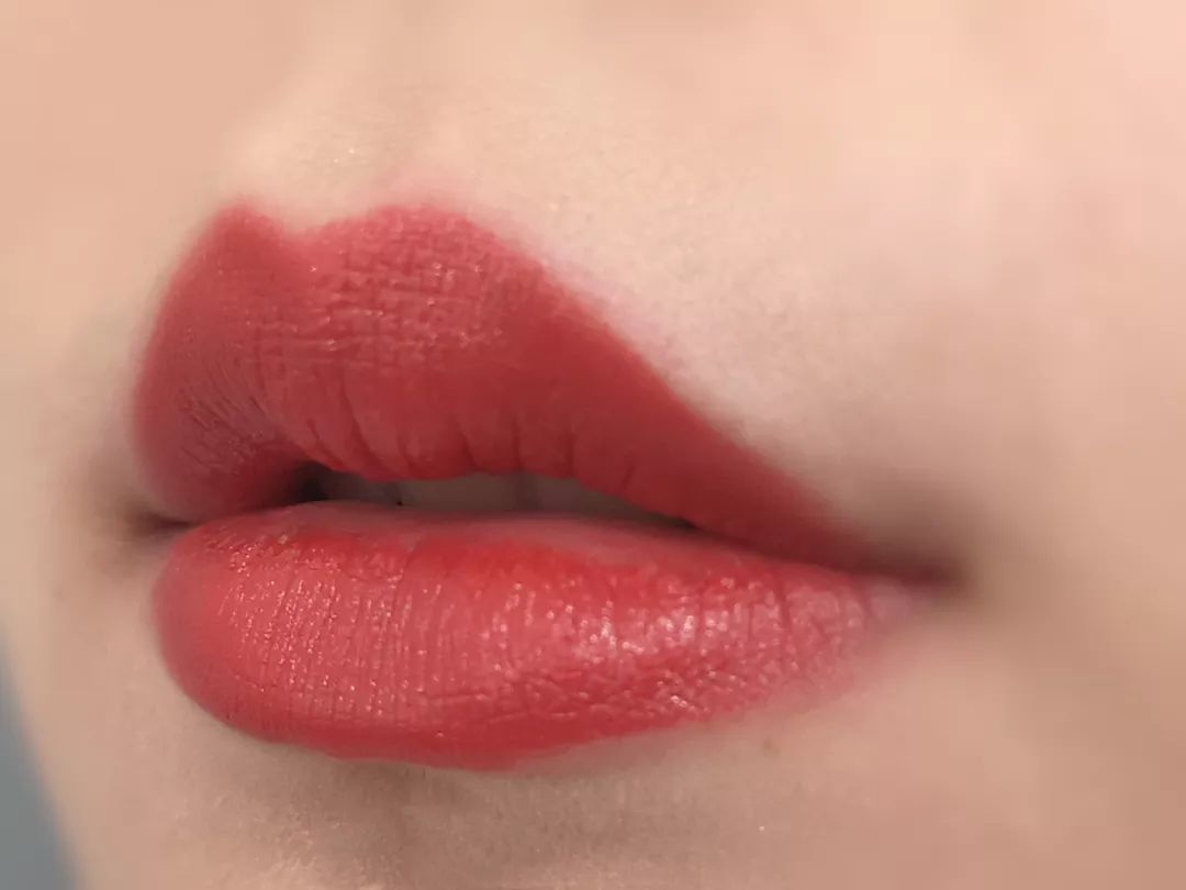 真人实测5款故宫淘宝口红，我再也不要上故宫的当！