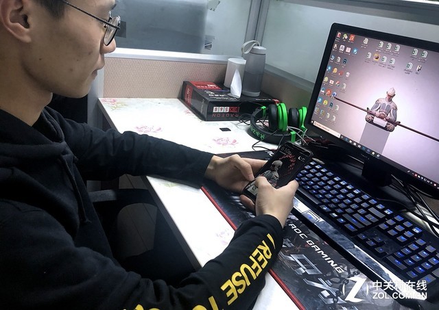 2018编辑都在用什么手机？我们列了一份清单