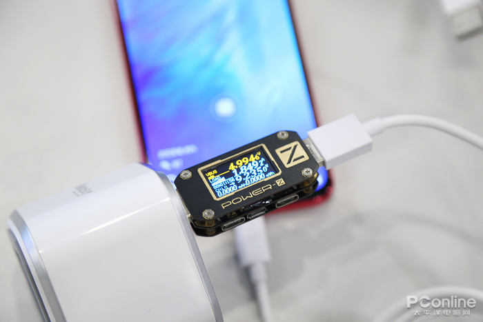 手机再多也不怕 这个充电站1V5还能实现快充：航嘉Smart C充电站评测