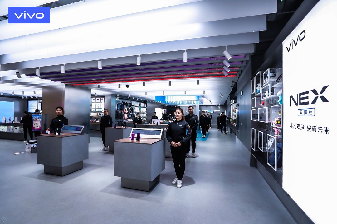 主打科技体验，发力一二线城市，vivo将智慧旗舰店打造成了一个“超级App”