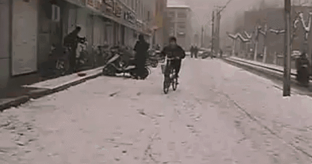 ▽ 骑自行车的都是高手——@草莓味的小中医 : 冬天骑车,走不走直线