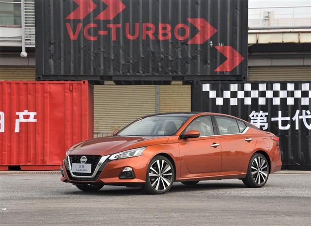 全新天籁姗姗而来,换头换脸换英文标识